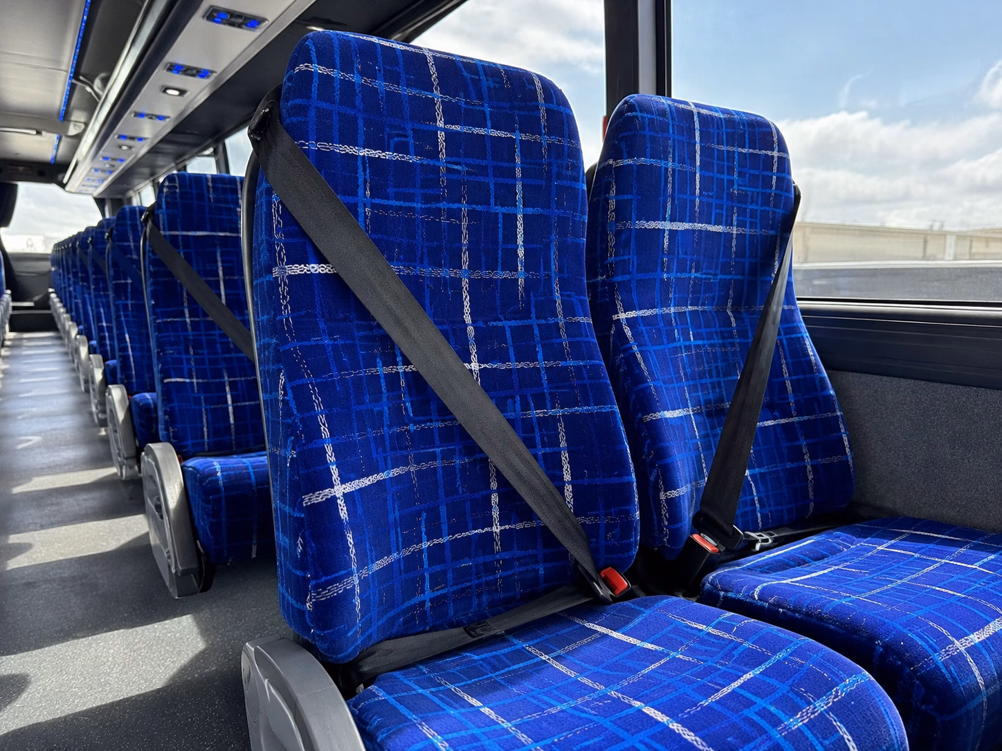 guest shuttles to ldv winery tasting room and wedding venues around scottsdale